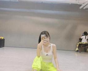 颜值吊打明星网红视频,一视频吊打明星网红，谁是真正的颜值之王？