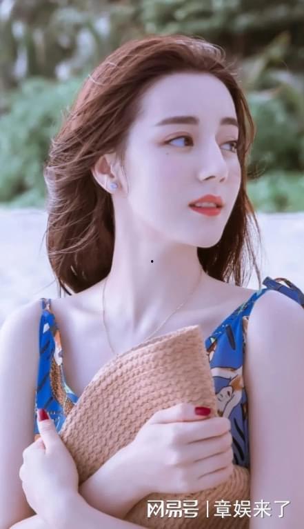 今日吃瓜热巴和许凯,娱乐圈的甜蜜瓜田