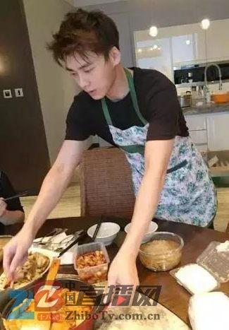 东北明星网红做饭是谁,“东北明星网红烹饪秘籍大揭秘！”