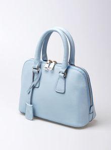 女明星网红单肩包,女明星网红单肩包，演绎优雅出行新风尚