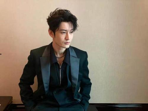 头秃的明星网红男,“头秃”网红男星的逆袭之路