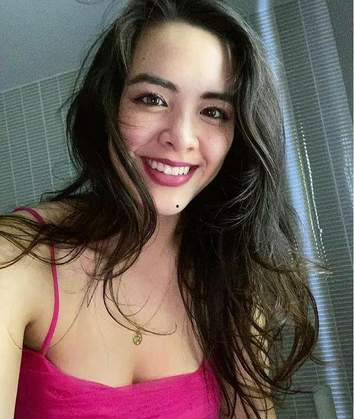 明星网红钟丽缇是谁啊,魅力四射的影视明星与网红魅力并存