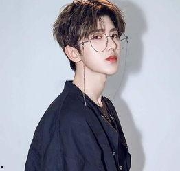 明星网红渔夫帽子图片,明星网红演绎夏日风情