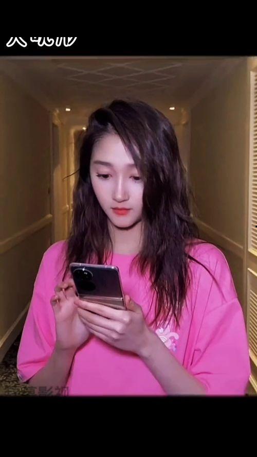 变装女明星网红视频,揭秘变装女明星网红的时尚魅力之旅