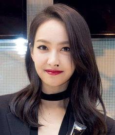 明星网红自拍道声互评,时尚潮流下的友谊与竞争”