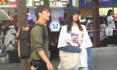 明星网红的真实路人视角,揭秘明星网红真实路人视角下的真实生活