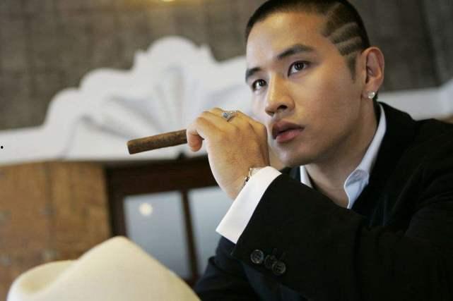 资本家利用明星网红,新时代营销新策略揭秘