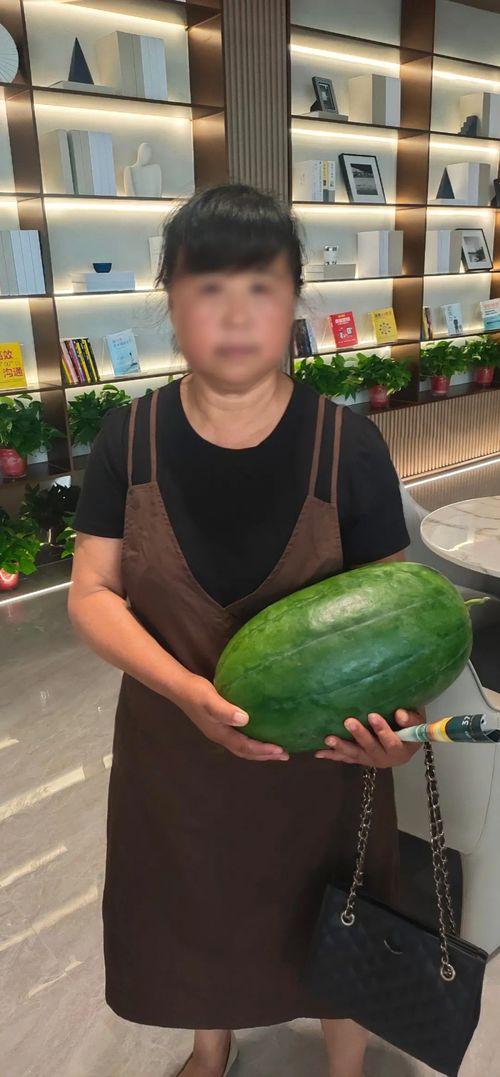 今日大瓜是什么,揭秘娱乐圈最新热点事件