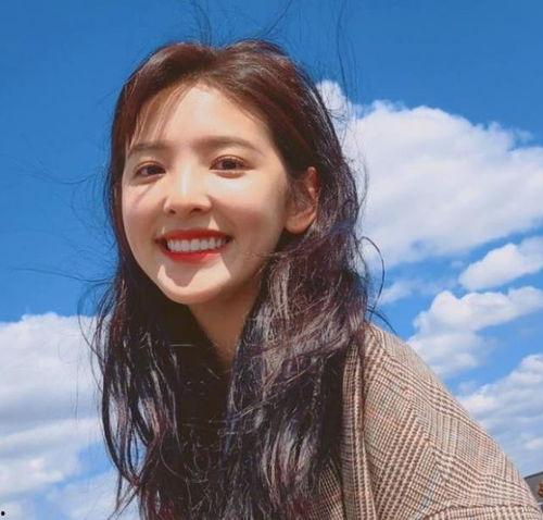 明星网红鸭子是谁呀图片,揭秘网络红鸭子的魅力之谜