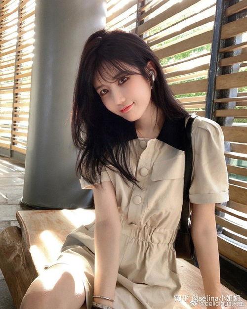 钟楼大明星网红小说,网红传奇的崛起之路