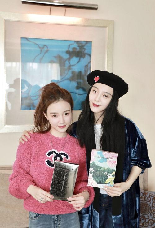 韩国明星网红对比图女装,明星网红女装风格大比拼